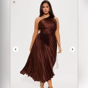 Elegant Brown Pleated Dress